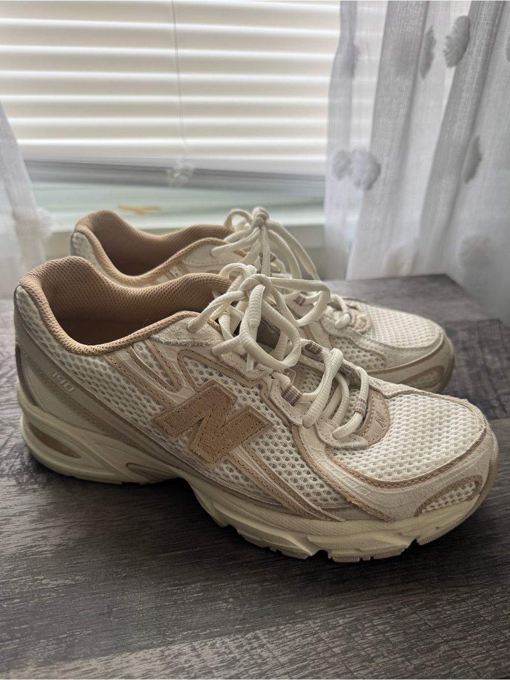 New Balance 740 Women’s Size 7 Incense Angora Timberwolf Sneakers